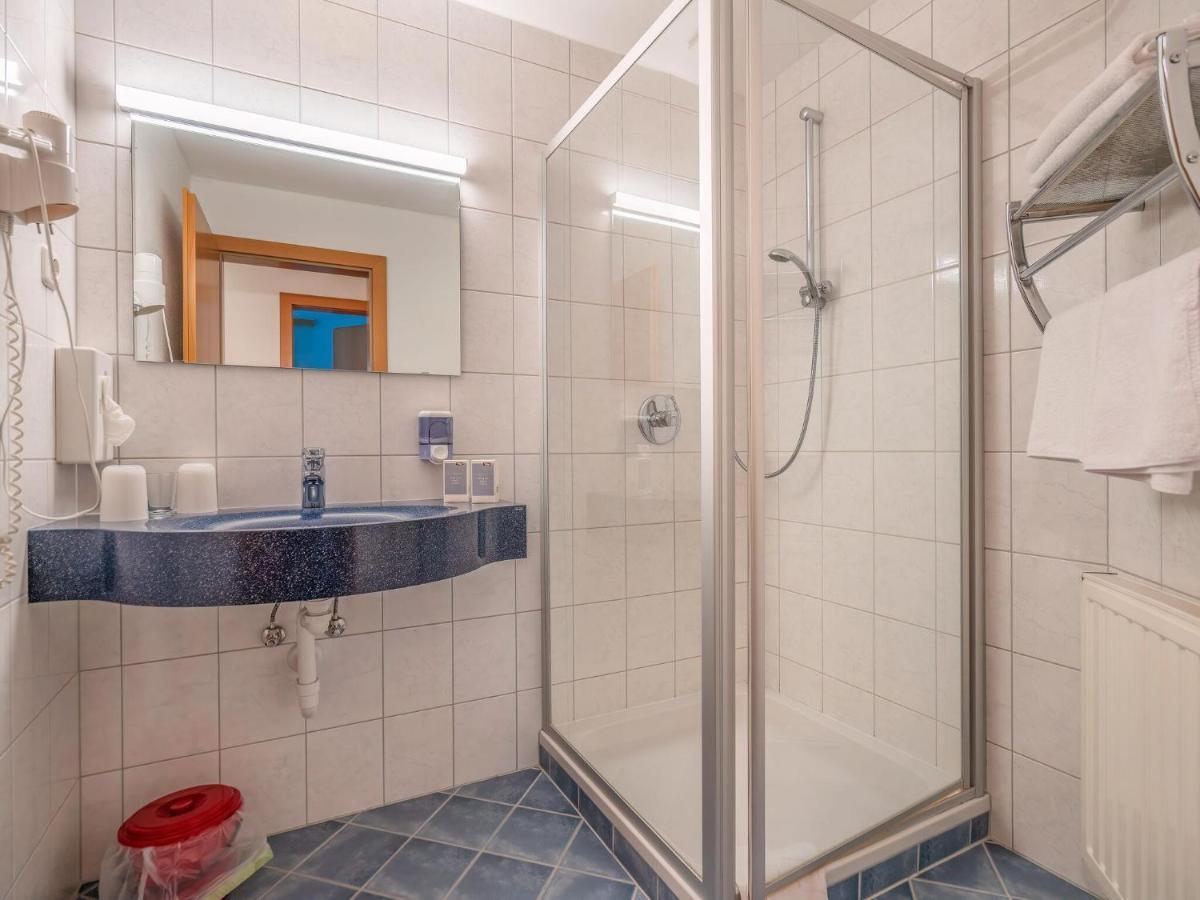 Plush Apartment With Mountain Views Neustift im Stubaital Exteriör bild