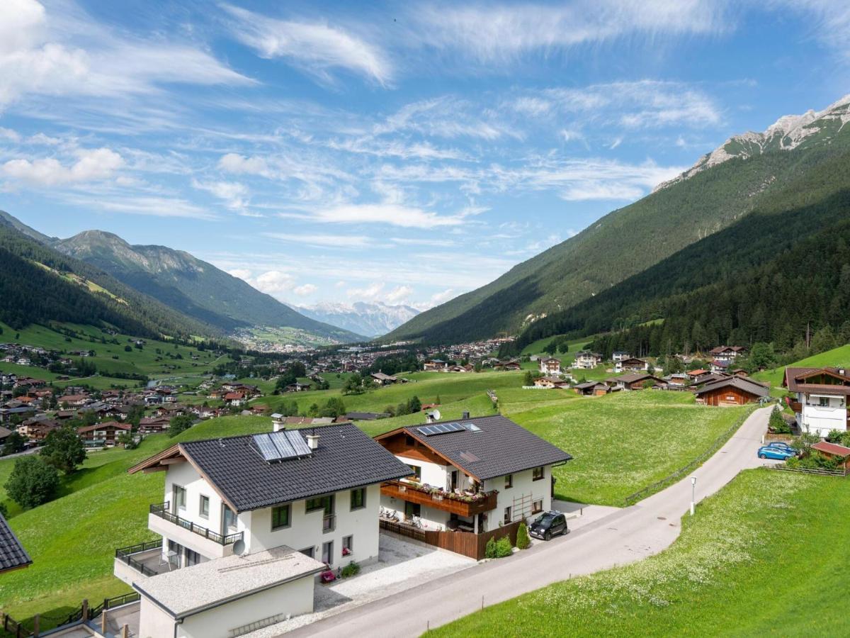 Plush Apartment With Mountain Views Neustift im Stubaital Exteriör bild