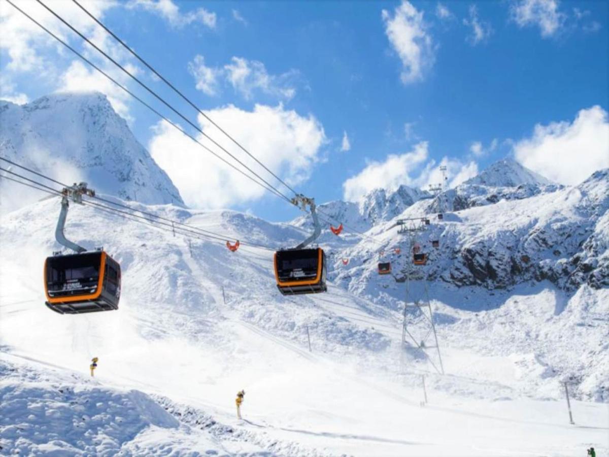 Plush Apartment With Mountain Views Neustift im Stubaital Exteriör bild